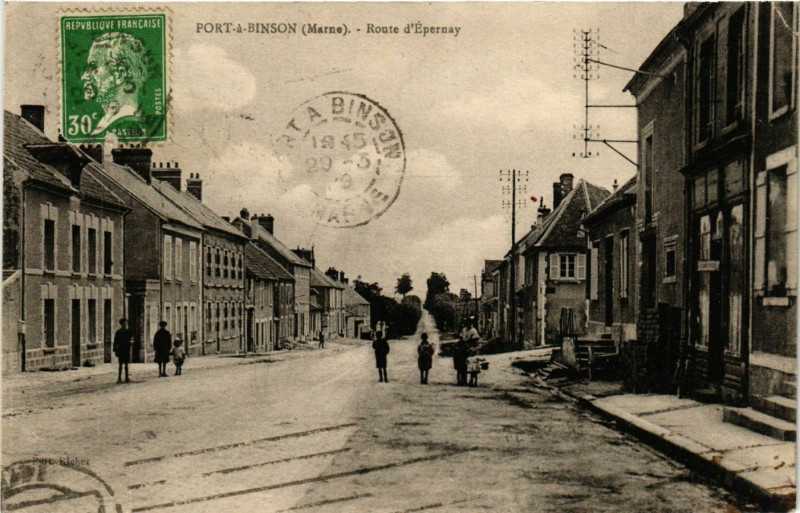 Carte postale ancienne Port-a-Binson-Route d'Epernay