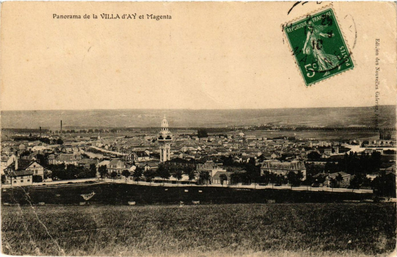 Carte postale ancienne Panorama de la Villa d'Ay et Magenta à Magenta