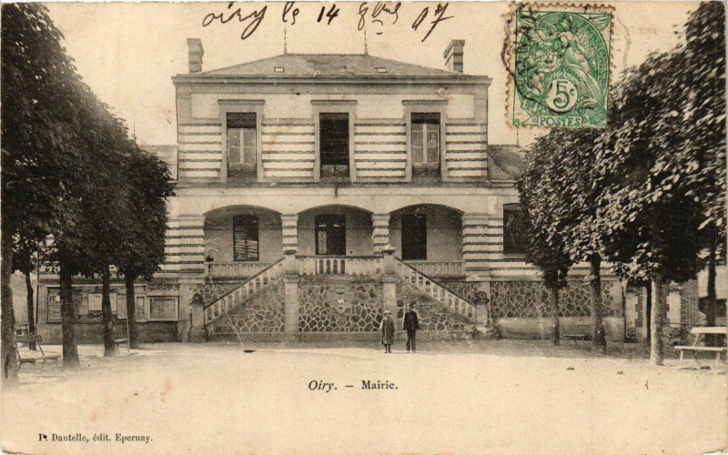 Carte postale ancienne Oiry-Mairie à Oiry