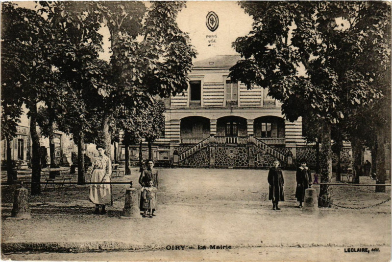 Carte postale ancienne Oiry-La Mairie à Oiry