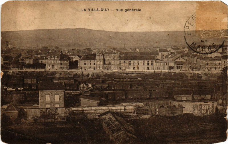 Carte postale ancienne La Villa d'Ay-Vue générale