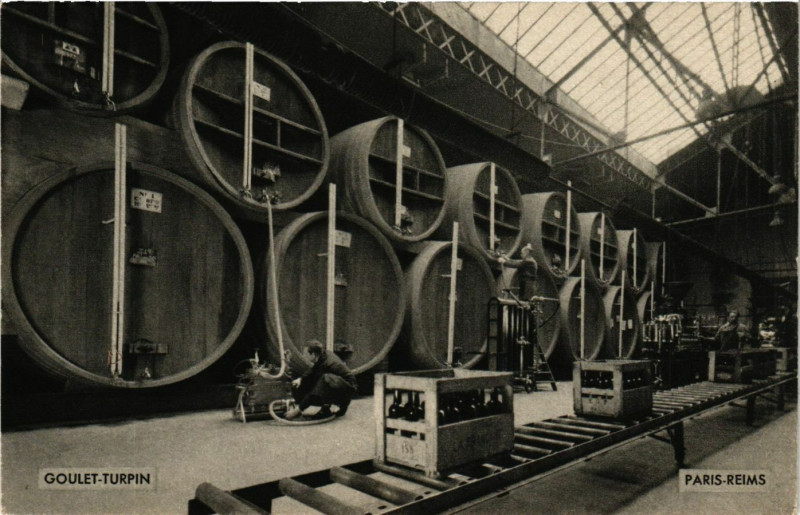 Carte postale ancienne Goulet-Turpin Paris-Reims à Reims