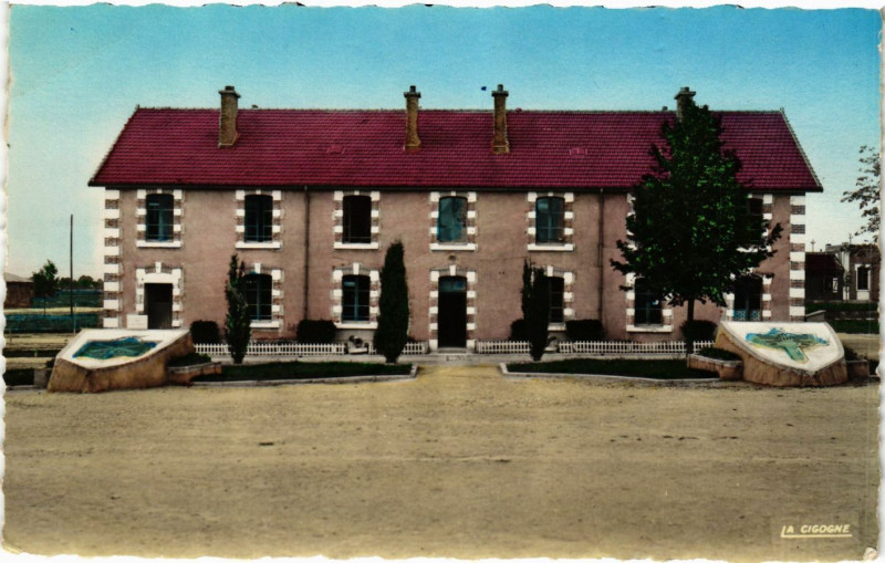 Carte postale ancienne Camp de Suippes Marne Place d'Armes à Suippes