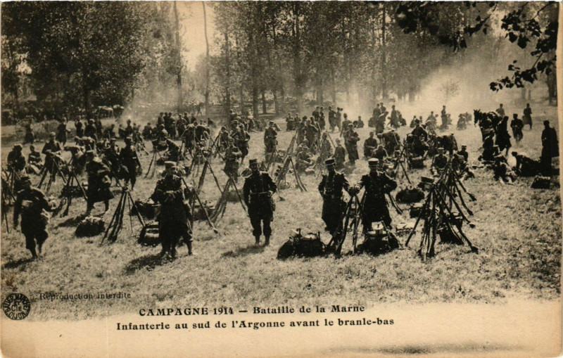 Carte postale ancienne Bataille de la Marne-Infanterie au sud de l'Argonne