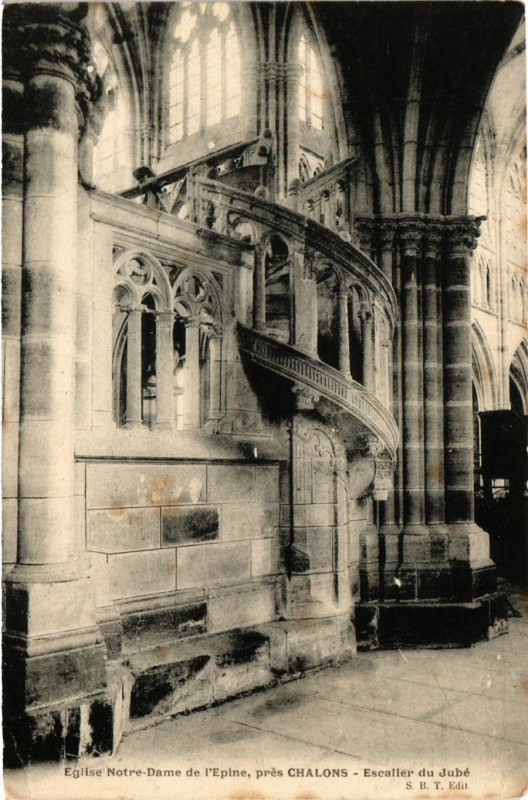 Carte postale ancienne Eglise Notre-Dame de L'Epine pres Chalons à L'Épine