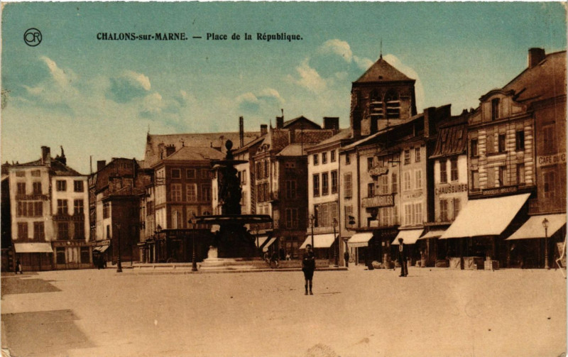 Carte postale ancienne Chalons sur Marne - Place de la Republique
