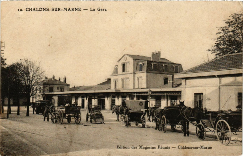 Carte postale ancienne Chalons sur Marne - La Gare