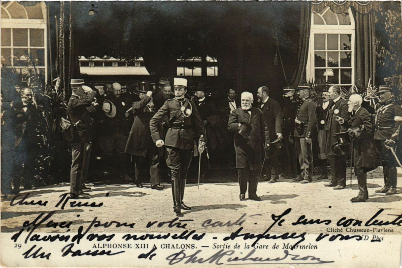 Carte postale ancienne Alphonse Xiii a Chalons - Sortie de la Gare de Moarmelon
