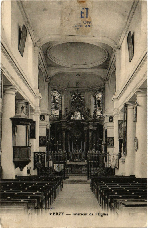 Carte postale ancienne Verzy-Interieur de l'Eglise à Verzy