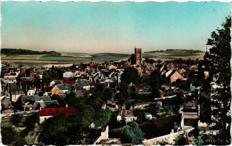 Carte postale ancienne Sezanne-Vue générale de la terrasse de l'Optique à Sézanne