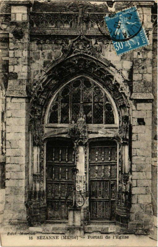 Carte postale ancienne Sezanne-Portail de l'Eglise à Sézanne