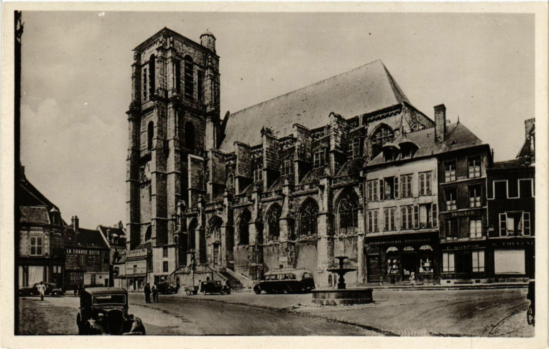 Carte postale ancienne Sezanne-Eglise Saint-Denis à Sézanne