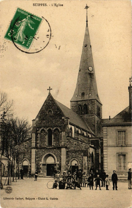 Carte postale ancienne Suippes-L'Eglise à Suippes