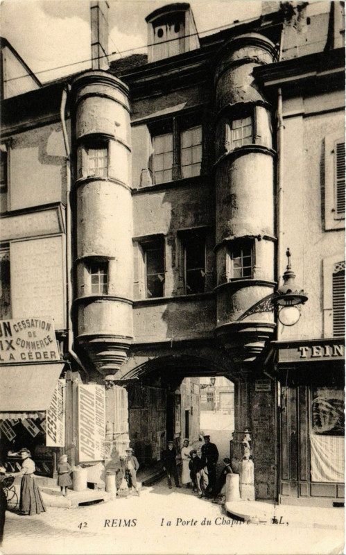 Carte postale ancienne Reims-La Porte du Chapitre à Reims