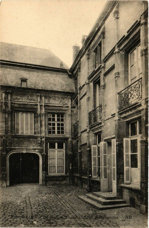 Carte postale ancienne Reims-La Maison Couvert Hotel Renaissance à Reims