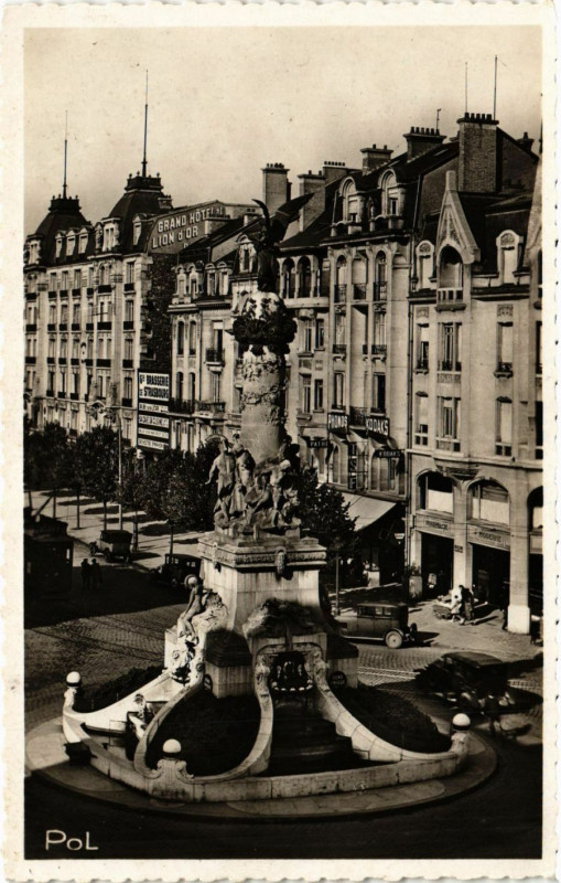 Carte postale ancienne Reims-La Fontaine Sube La Ville Renaissante à Reims