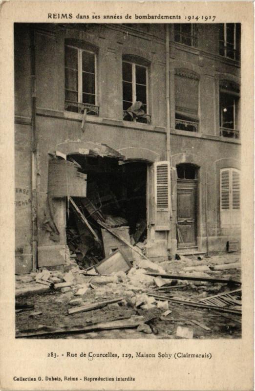 Carte postale ancienne Reims dans ses années de Bombardements Rue de Courcelles à Reims