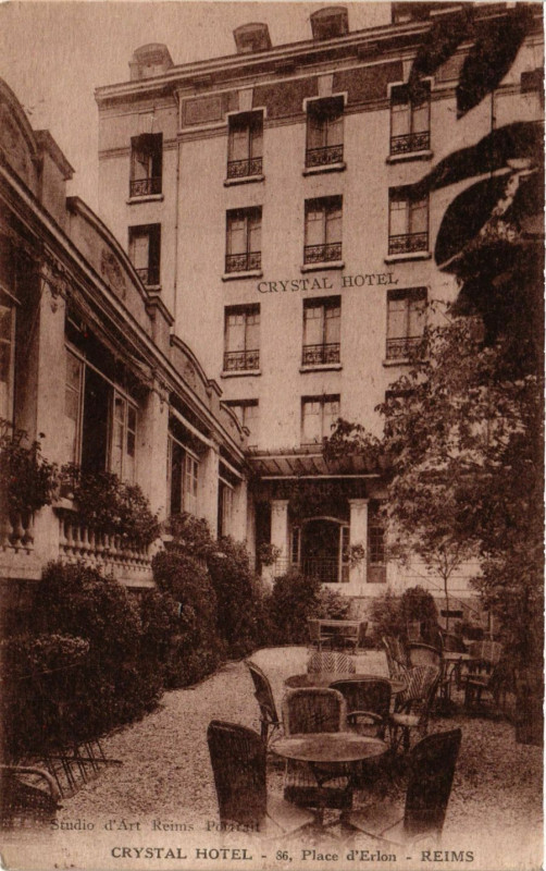 Carte postale ancienne Crystal Hotel Place d'Erlon. Reims à Reims