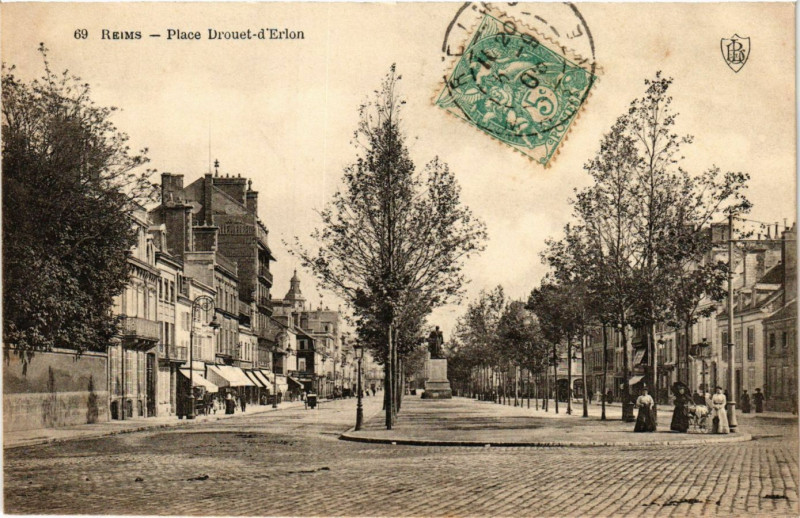 Carte postale ancienne Reims - Place Drouet d'Erlon à Reims