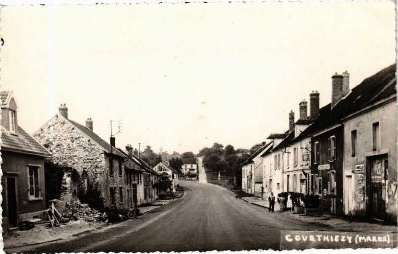 Carte postale ancienne Courthiezy à Courthiézy