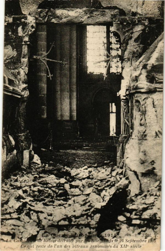 Carte postale ancienne La Cathédrale de Reims par des Allemands le 24 Sept 1914 à Reims