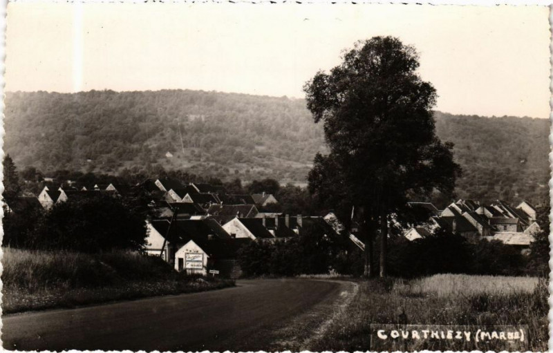 Carte postale ancienne Courthiezy à Courthiézy