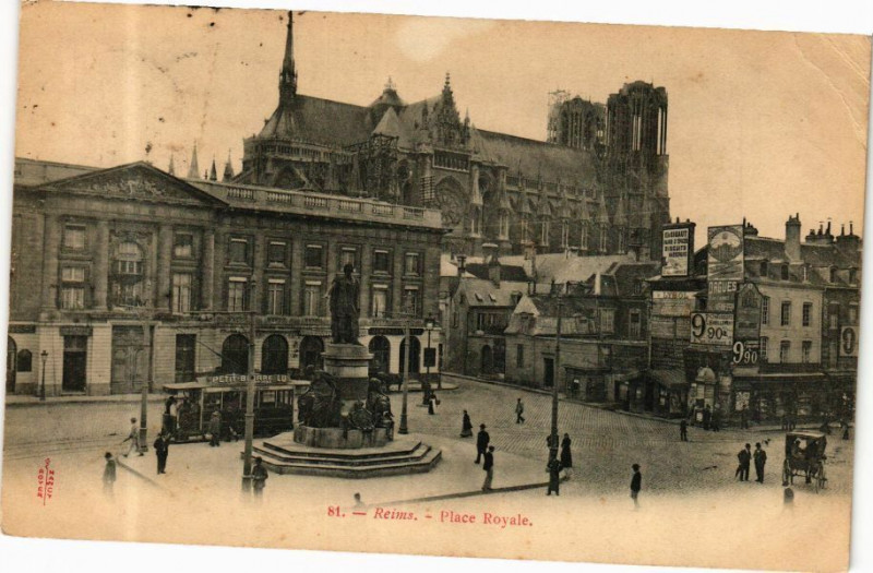 Carte postale ancienne Reims - Place Royale à Reims