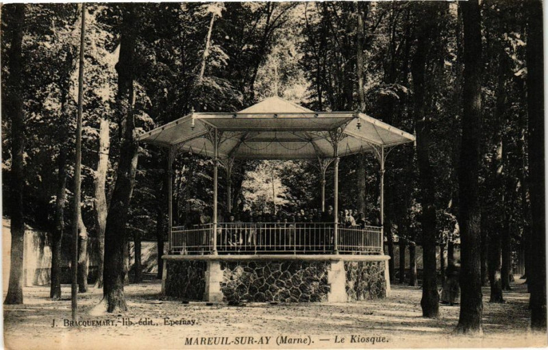 Carte postale ancienne Mareuil-sur-Ay (Marne) - Le Kiosque à Reuil