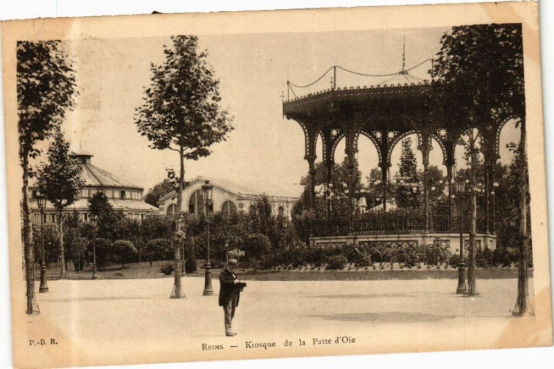 Carte postale ancienne Reims - Kiosque de la Patte d'Oie à Reims