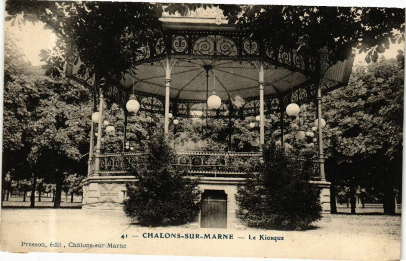 Carte postale ancienne Chalons-sur-Marne - Le Kiosque