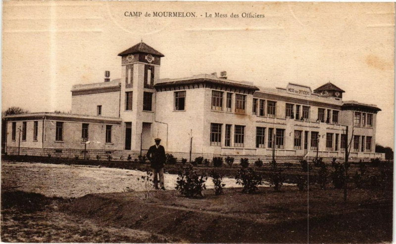 Carte postale ancienne Camp de Mourmelon - Le Mess des Officiers