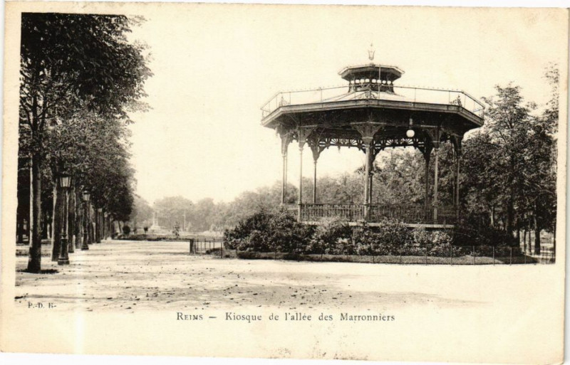 Carte postale ancienne Reims - Kiosque de l'allée des Marronniers à Reims
