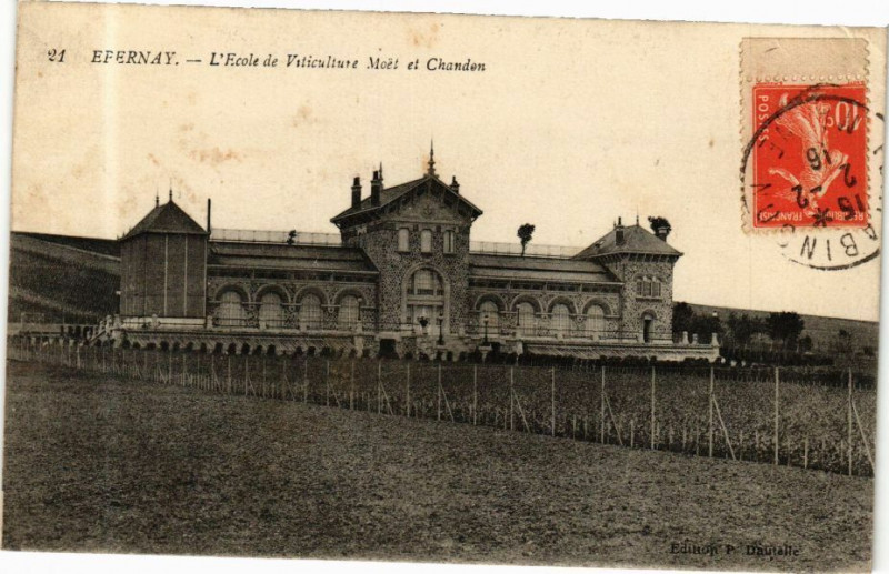 Carte postale ancienne Efernay - L'Ecole Viticulture Moet et Chandon