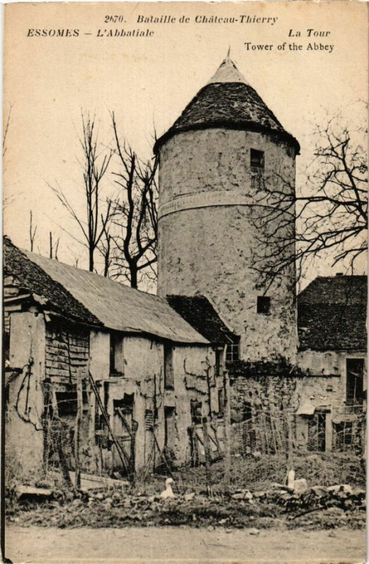 Carte postale ancienne Bataille de Chateau-Thierry - Essomes - L'Abbatiale - La Tour
