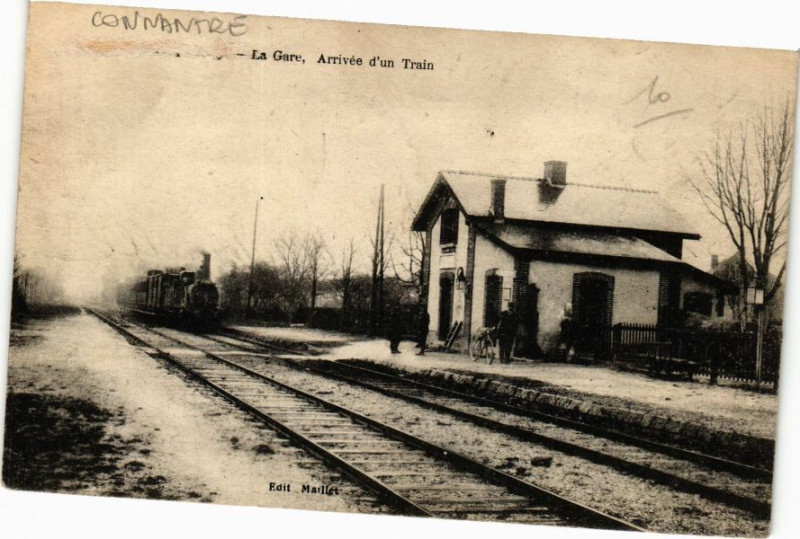 Carte postale ancienne Connantre - La Gare arrivée d un train à Connantre