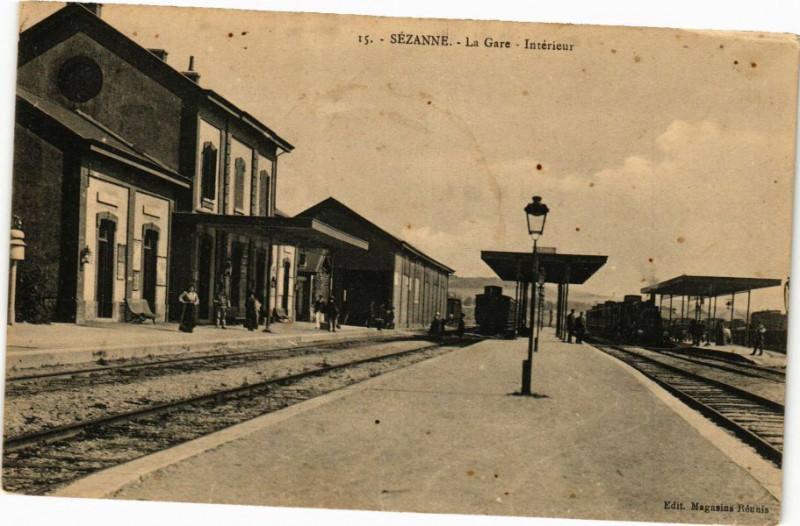 Carte postale ancienne Sezanne - La Gare à Sézanne