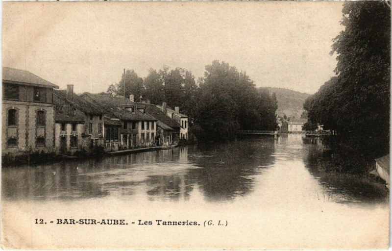 Carte postale ancienne Bar-sur-Aube - Les Tanneries à Bar-sur-Aube