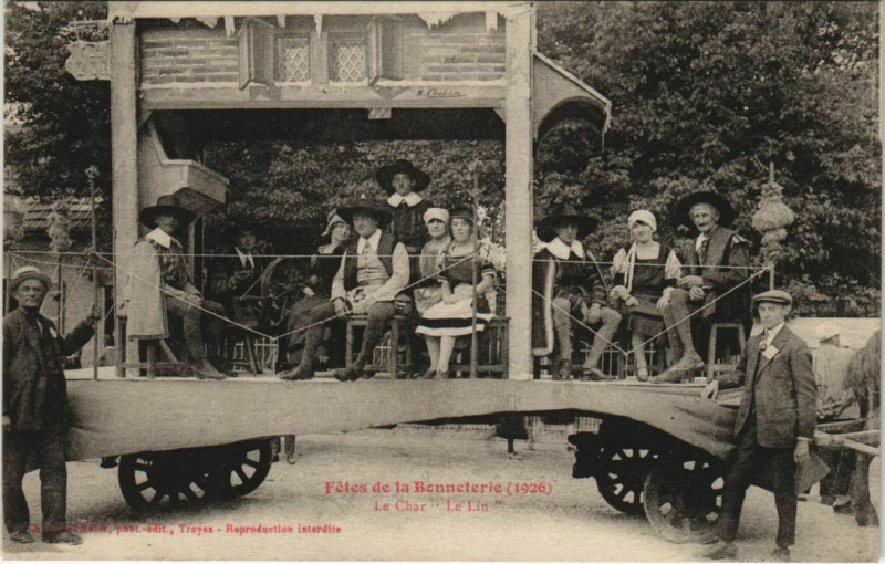 Carte postale ancienne Troyes Fete de la Bonneterie à Troyes