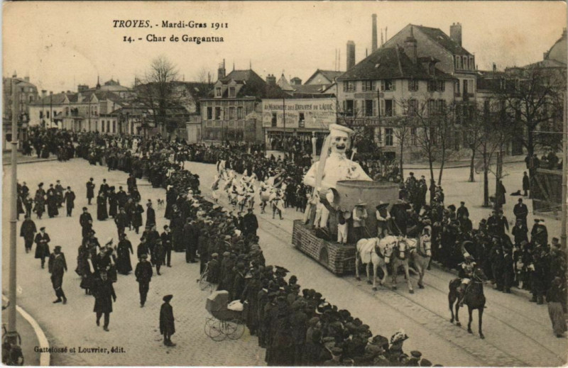Carte postale ancienne Troyes Mardi-Gras 1911 à Troyes