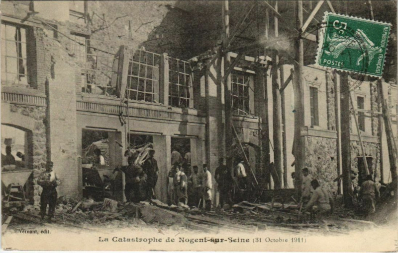 Carte postale ancienne Nogent-sur-Seine Catastrophe de la Materie 1911 à Nogent-sur-Seine