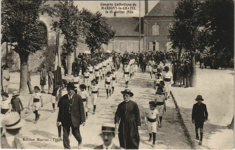 Carte postale ancienne Marigny-le-Chatel Congres catholiqe 1926 à Marigny-le-Châtel