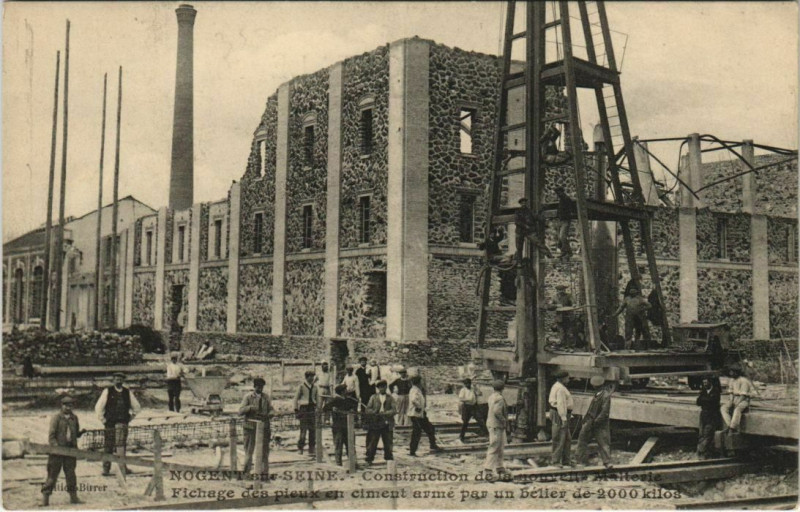 Carte postale ancienne Nogent-sur-Seine Constrction de la nouvelle Materie à Nogent-sur-Seine