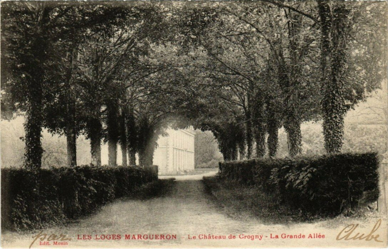 Carte postale ancienne Les Loges Margueron - Le chateau de Crogny aux Loges-Margueron