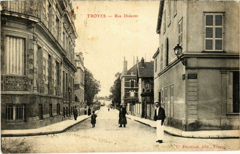 Carte postale ancienne Troyes - Rue Diderot à Troyes