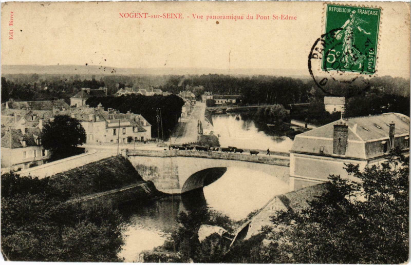 Carte postale ancienne Nogent-sur-Seine Vue panoramique Aube à Nogent-sur-Seine