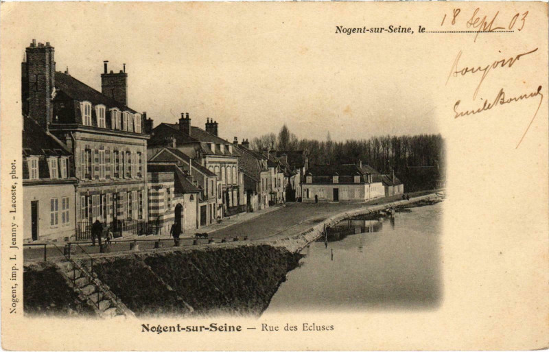 Carte postale ancienne Nogent-sur-Seine rue des Ecluses Aube à Nogent-sur-Seine