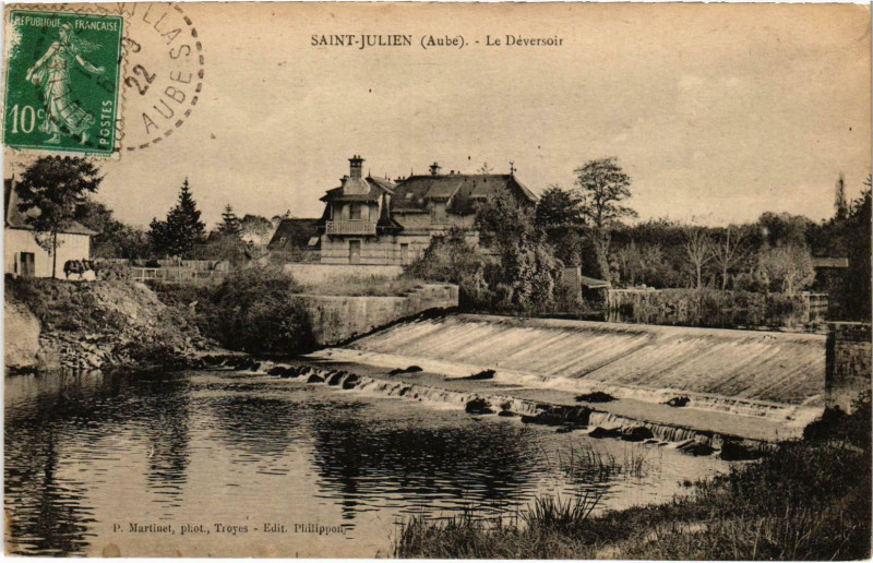 Carte postale ancienne Saint-Julien Le Déversoir Aube