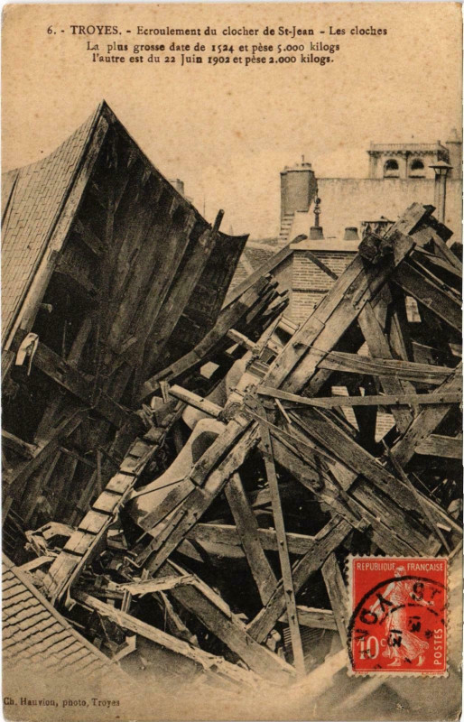 Carte postale ancienne Troyes Ecroulement du clocher Aube à Troyes