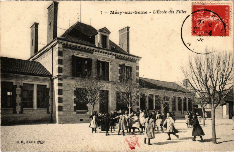 Carte postale ancienne Mery-sur-Seine L'Ecole des Filles Aube à Méry-sur-Seine
