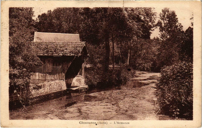 Carte postale ancienne Chaource L'Armance Aube à Chaource